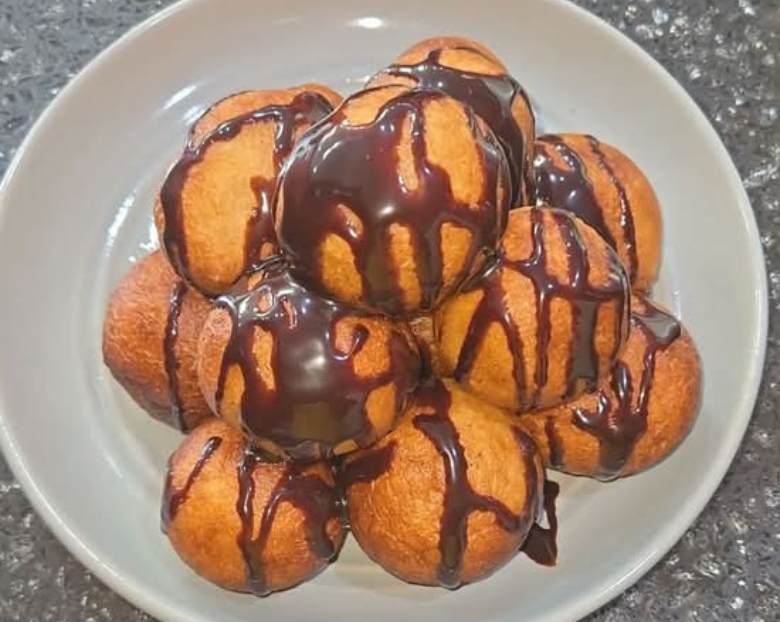Chocolate Puff Puff (10 Pieces)